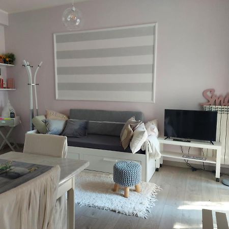 La Pineta - Delightful Small Apartment Near The City Center LʼAquila Exterior foto