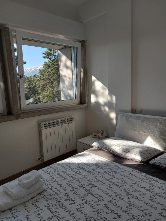La Pineta - Delightful Small Apartment Near The City Center LʼAquila Exterior foto