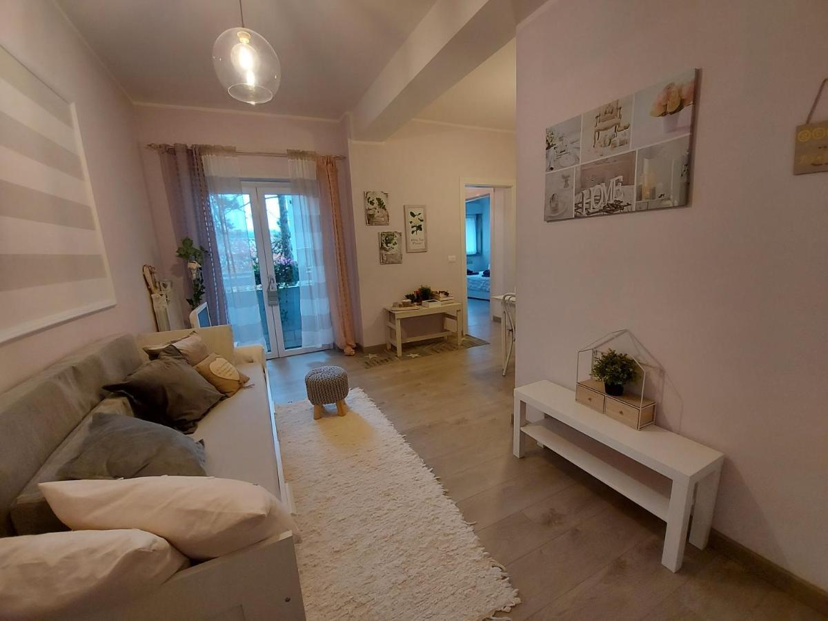 La Pineta - Delightful Small Apartment Near The City Center LʼAquila Exterior foto